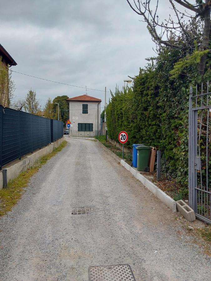 La Casa Di Alyss Apartment Bergamo Luaran gambar